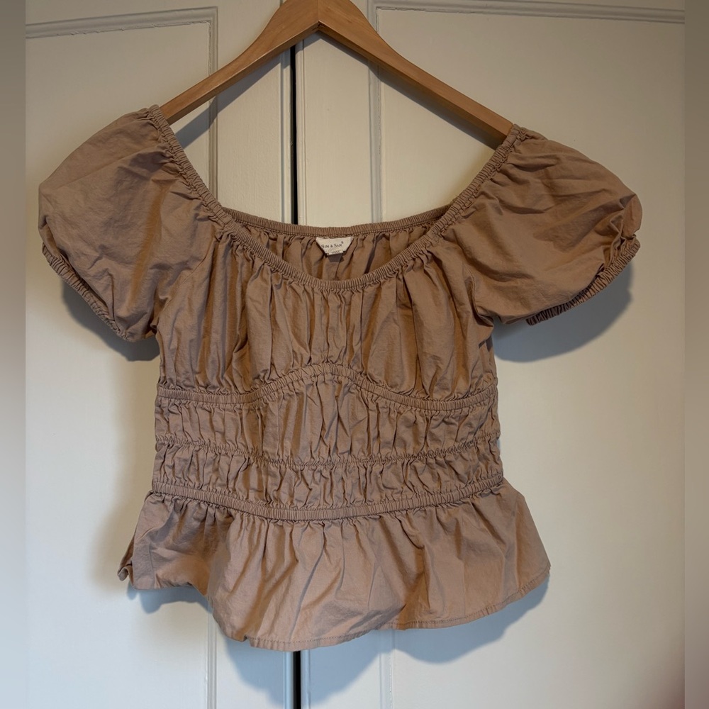Sim & Sam Cottage Core Brown Short Sleeve Blouse
